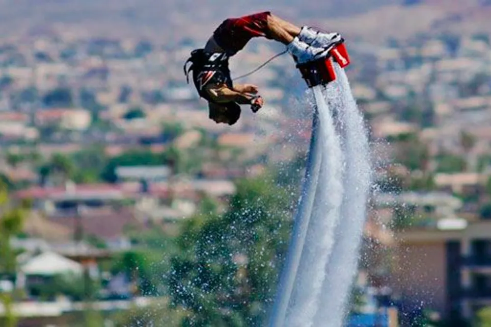 Flyboard à Fréjus, au départ du Port de Saint-Aygulf